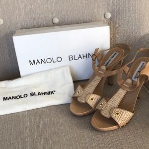 Manolo Blahnik Terry Wooden Studded Heel Size 39